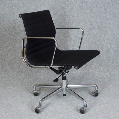 VITRA Alu Chair EA 117