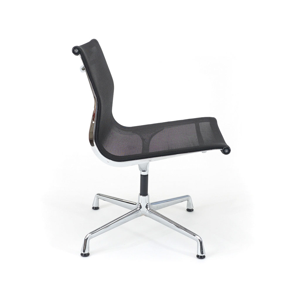 Vitra Aluminium Chair EA 108 drehbar ohne Armlehnen