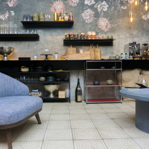 USM Haller Regal rubinrot